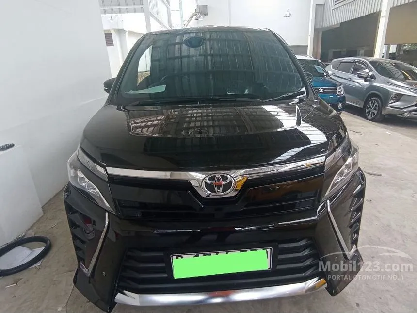 Jual Mobil Toyota Voxy 2018 2.0 di Banten Automatic Wagon Hitam Rp 345.000.000