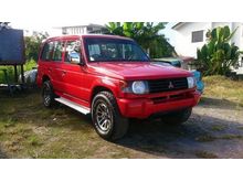 2000 Mitsubishi Pajero 2.4 SUV (M)
