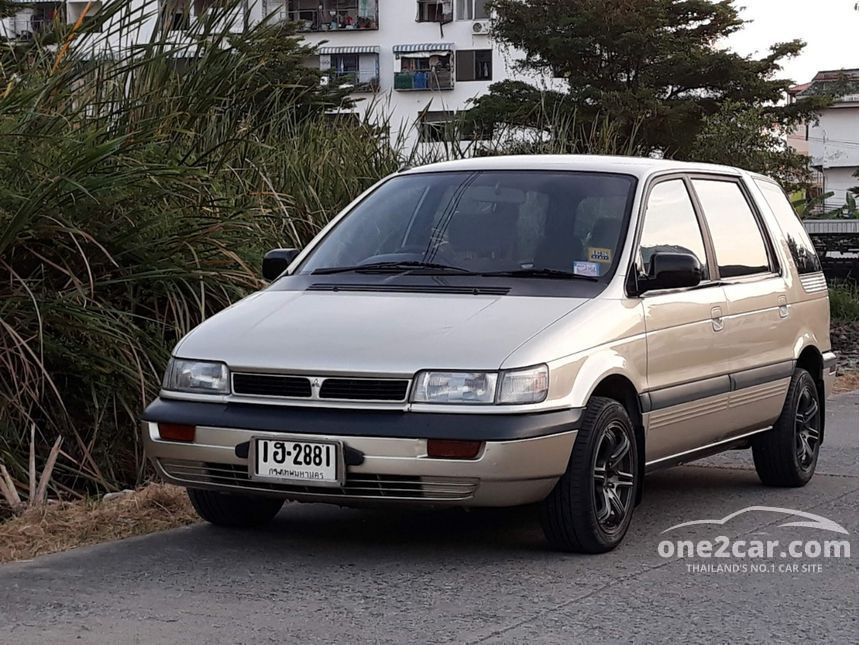 Mitsubishi space wagon 1993