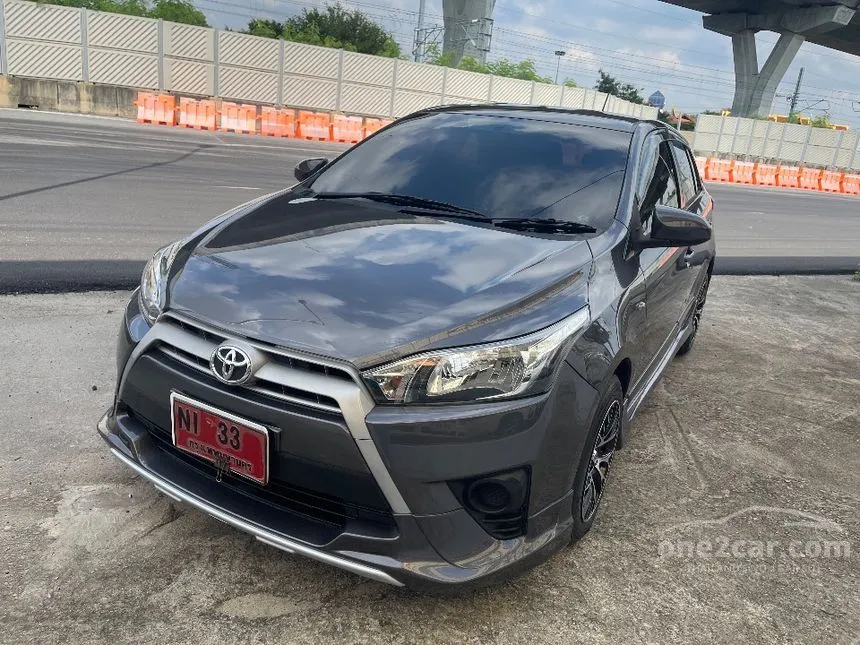 2015 Toyota YARIS E Hatchback