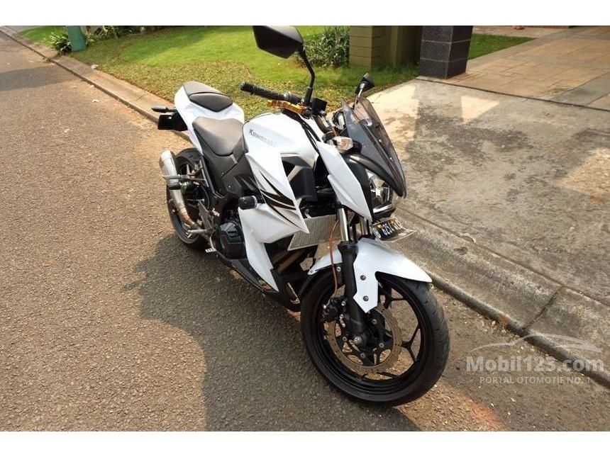 Jual Motor Kawasaki Ninja 2013 0.3 di Banten Manual Putih Rp 41.000.000