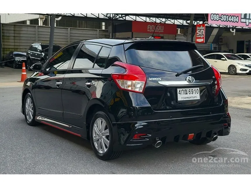 2015 Toyota YARIS G Hatchback