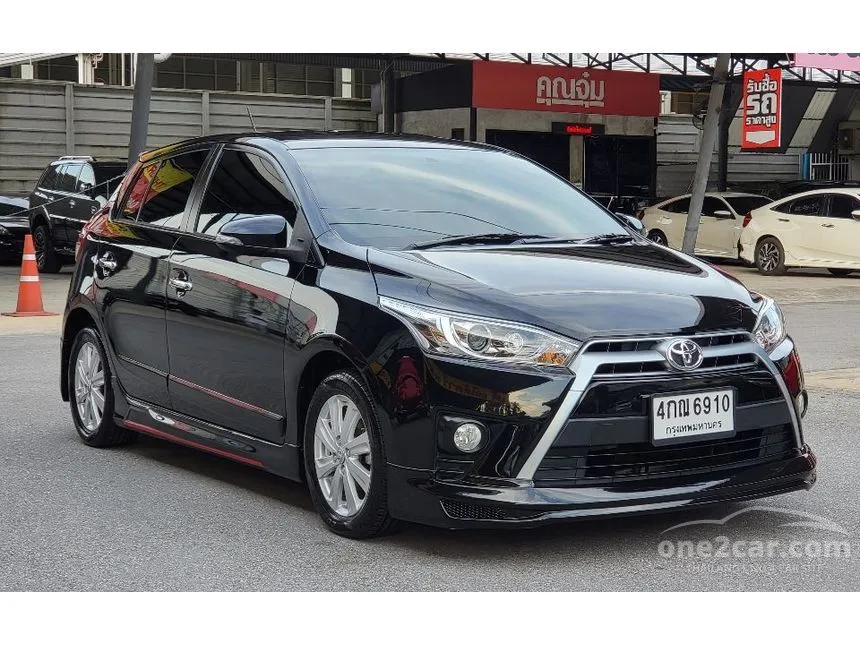 2015 Toyota YARIS G Hatchback