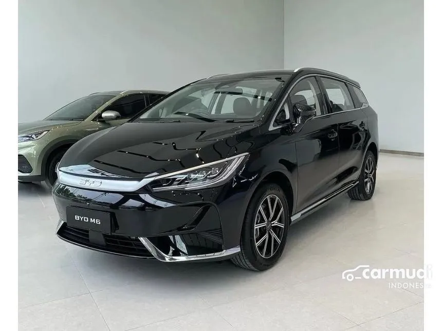 2025 BYD M6 Superior Captain 6-seater MPV