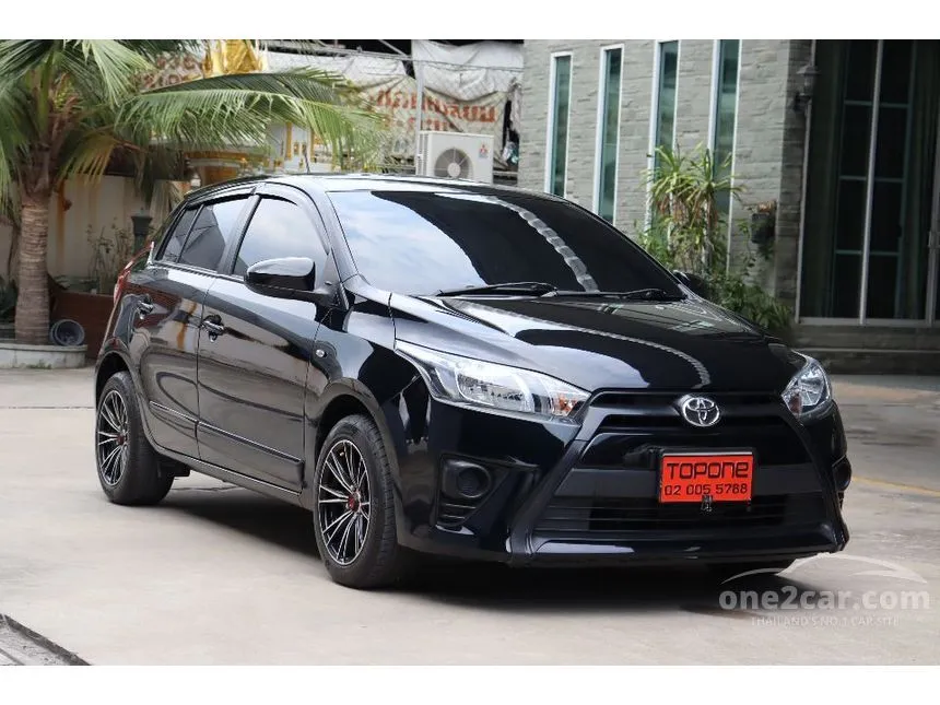 2017 Toyota YARIS J Hatchback