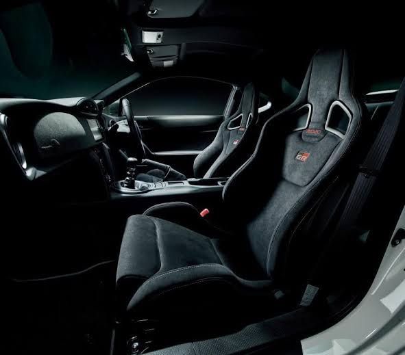 Kelebihan dan Kekurangan Memakai Jok Racing di Mobil Harian, Tidak Selalu Jadi Sporty