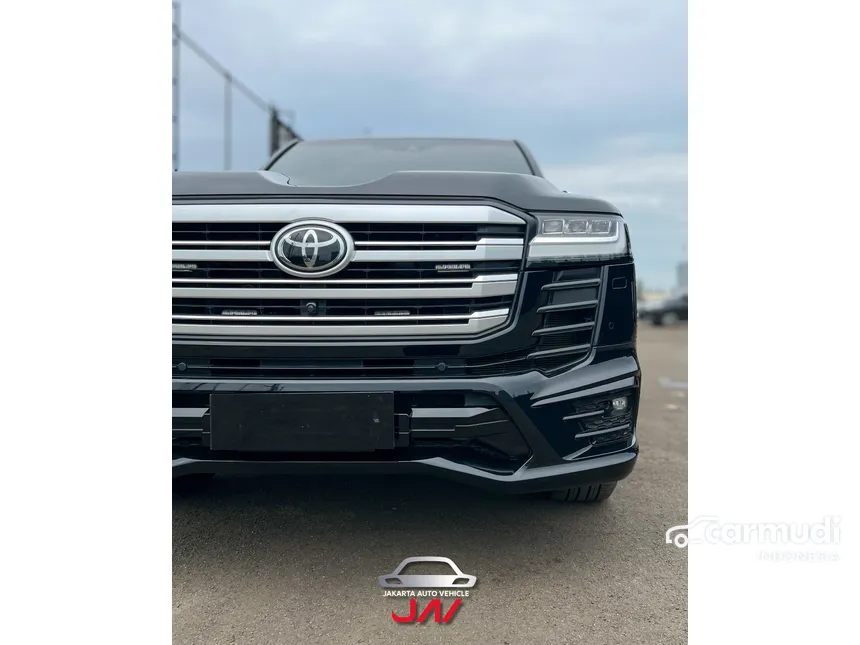 2023 Toyota Land Cruiser 300 VX-R SUV