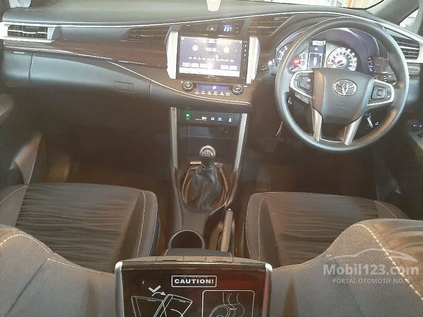 2021 Toyota Kijang Innova V Luxury MPV