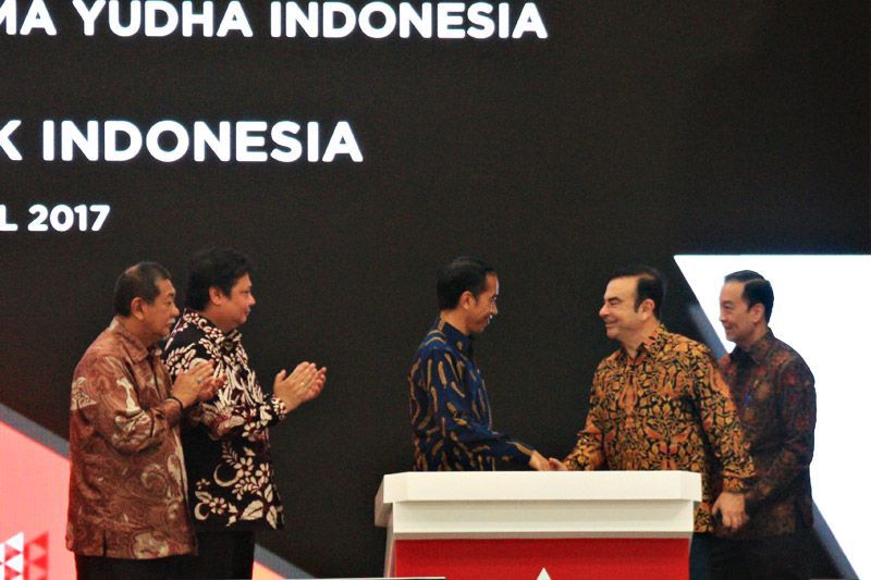 Saat Kebersamaan Jokowi dan Carlos Ghosn di Bekasi 1