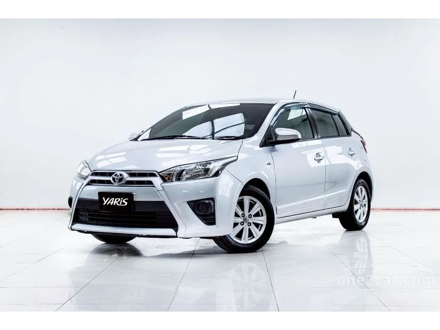 2015 Toyota YARIS E Hatchback