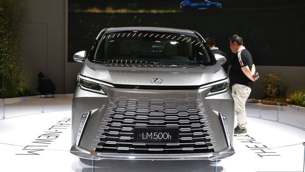Lexus LM เรือธง ตัวจริง เลกซัส