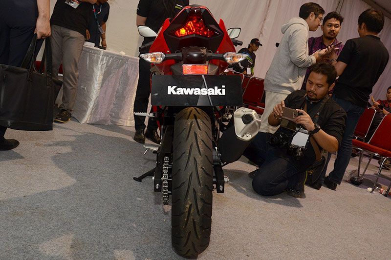 New Kawasaki Ninja 250 dari Balik Lensa Kamera 13