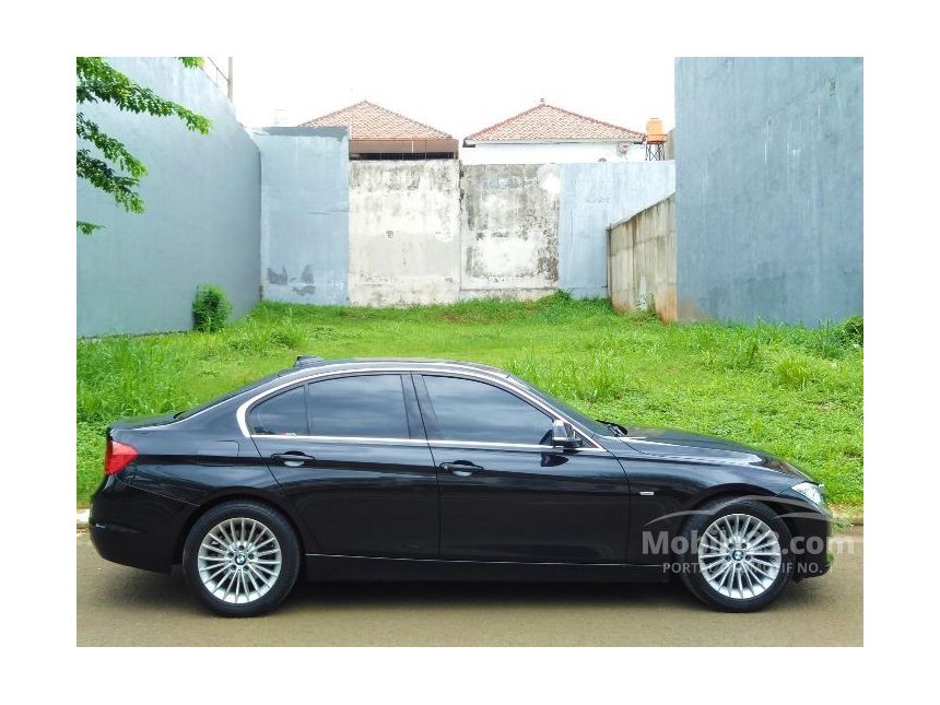 Jual Mobil  BMW  320i  2013 Luxury  2 0 di DKI Jakarta 