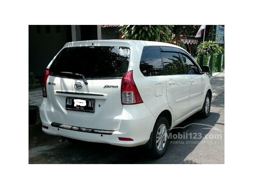 Jual Mobil Daihatsu Xenia 2013 R DLX 1.3 di Yogyakarta Jual Mobil Daihatsu Xenia 2013 R DLX 1.3 di Yogyakarta