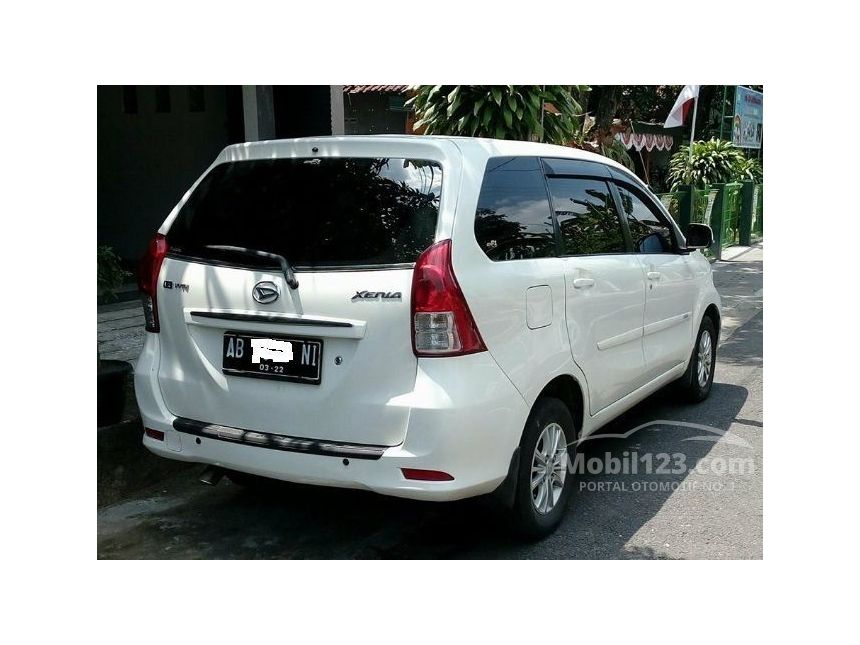 Jual Mobil Daihatsu Xenia 2013 R DLX 1.3 di Yogyakarta 