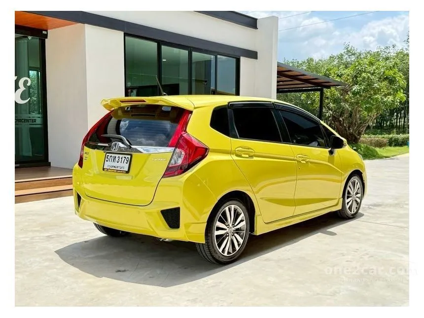 2016 Honda JAZZ SV Hatchback