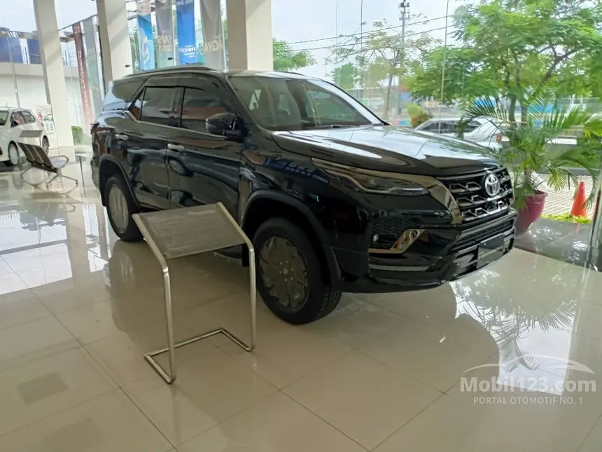 Jual Mobil Toyota Fortuner 2024 GR Sport 2.8 di Banten Automatic SUV Hitam Rp 610.450.000