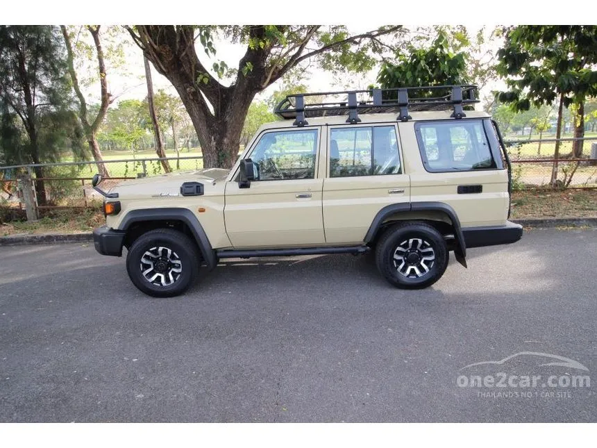 2025 Toyota LAND CRUISER AX SUV