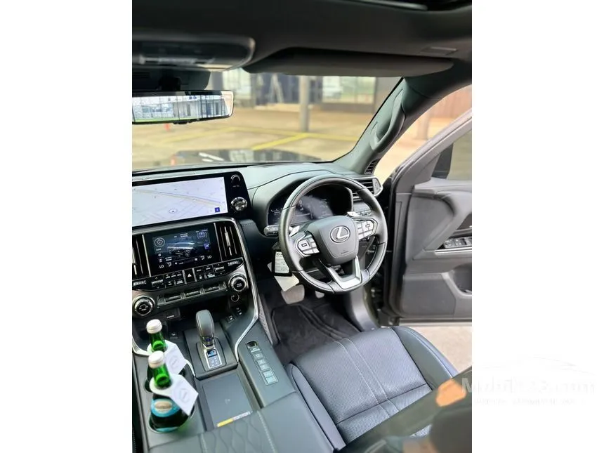 2025 Lexus LX 700h VIP SUV