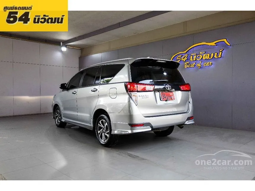2021 Toyota INNOVA Crysta Wagon