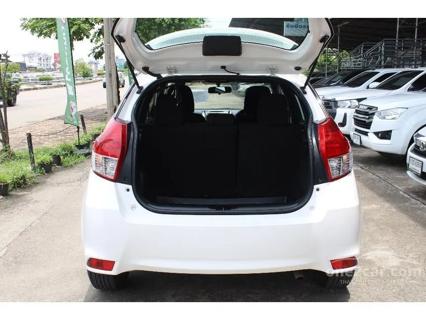 2016 Toyota YARIS E Hatchback