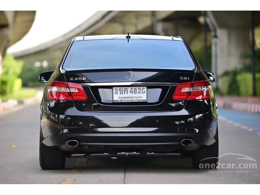 2011 Mercedes-Benz E250 CGI BlueEFFICIENCY AMG Sedan