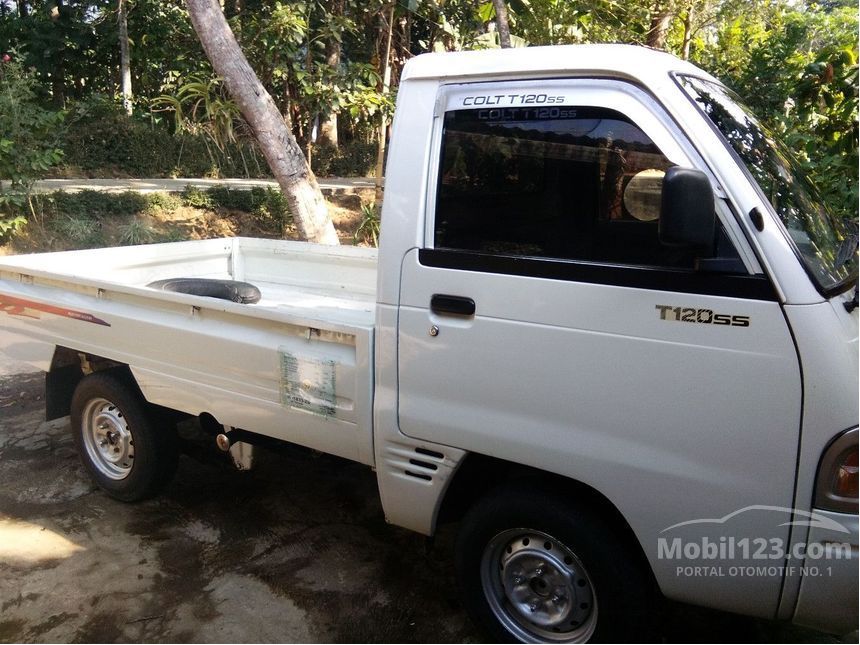 Jual Mobil Mitsubishi Colt  T120  SS  2005 1 5 Manual 1 5 di 