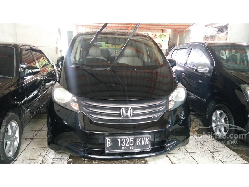 Jual Mobil Honda Freed 2010  1 5 1 5 di Jawa Barat 