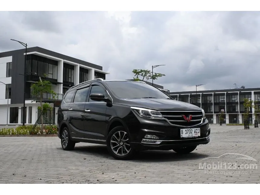 Jual Mobil Wuling Cortez 2018 L Lux 1.8 di Banten Automatic MPV Hitam Rp 129.000.000