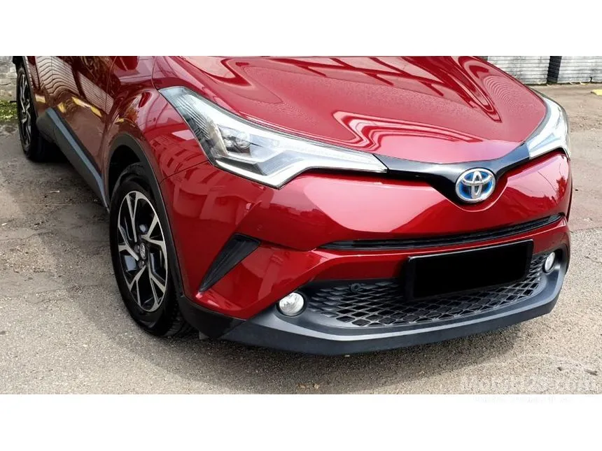 2020 Toyota C-HR Hybrid (2 Tone) SUV