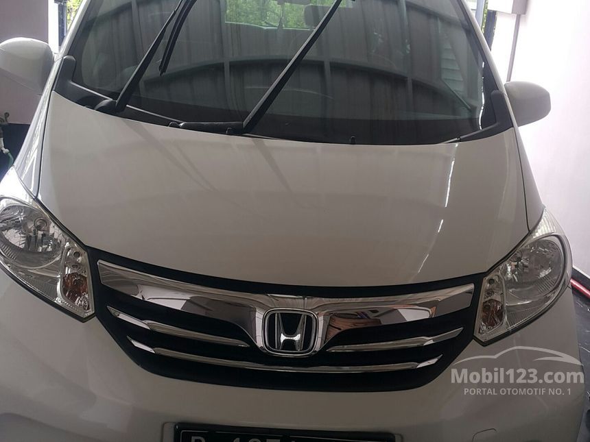 Jual Mobil  Honda Freed  2012  S 1 5 di Jawa Barat Automatic 