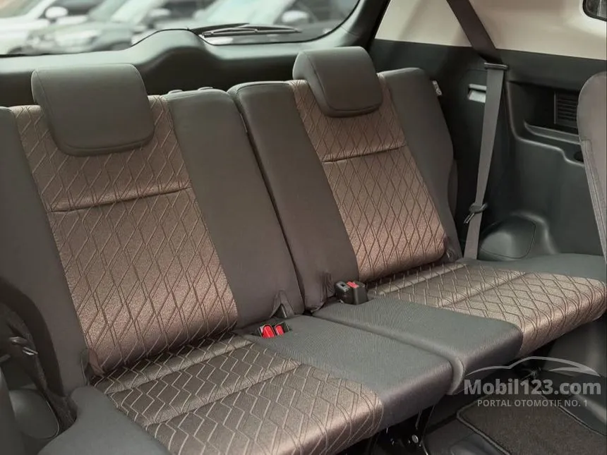 2025 Toyota Kijang Innova Zenix G HV (Non Premium Color) MPV