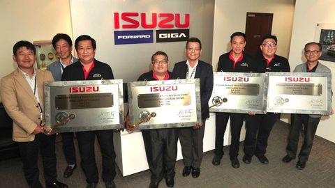 Isuzu Malaysia Recognizes Top Truck Dealers