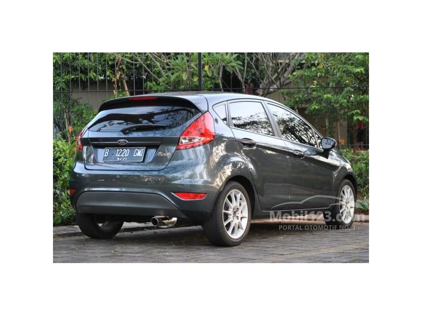 Jual Mobil  Ford  Fiesta  2011  Trend 1 4 di DKI Jakarta 