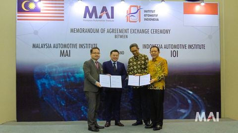 Malaysia And Indonesia Sign MOA Towards Development of ASEAN Car