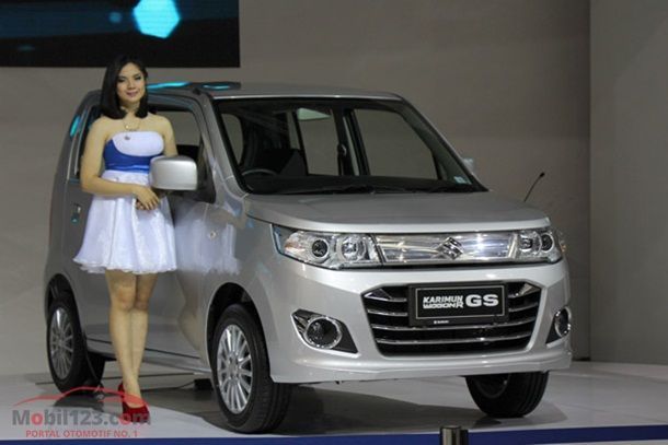 Suzuki Bagi-bagi Puluhan iPhone dan Karimun Wagon R