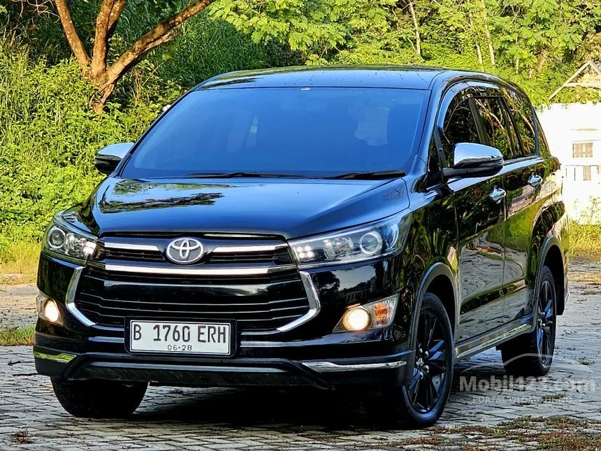 Jual Mobil Toyota Innova Venturer 2018 2.4 di Jawa Tengah Automatic Wagon Hitam Rp 389.000.000