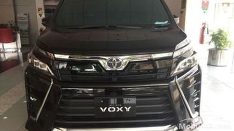 Toyota Voxy Dapat Diskon Rp 31 Juta dan Masih Banyak Bonusnya