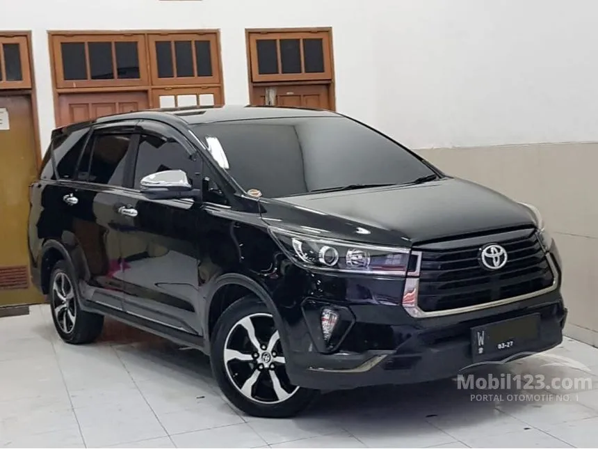 Jual Mobil Toyota Innova Venturer 2022 2.4 di Jawa Timur Automatic Wagon Hitam Rp 495.000.000