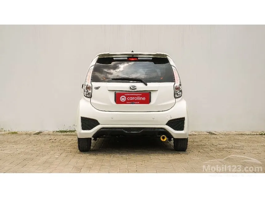 2015 Daihatsu Sirion D Hatchback