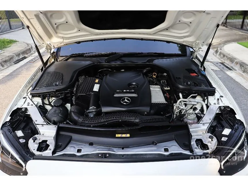 2022 Mercedes-Benz E300 e Avantgarde Sedan