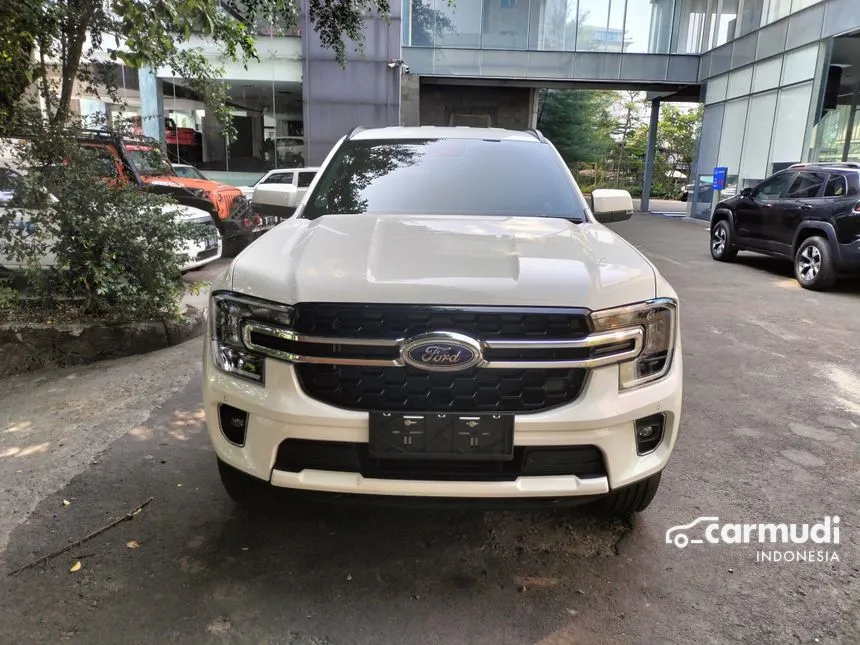 Jual Mobil Ford Everest 2024 XLT 2.0 di DKI Jakarta Automatic SUV Putih Rp 827.000.000