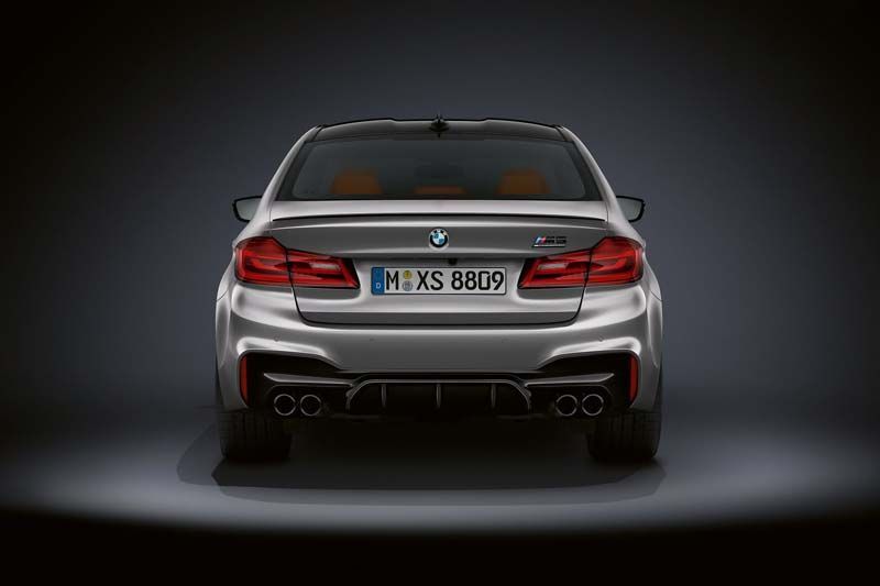BMW Luncurkan M5 Spek Kompetisi 6