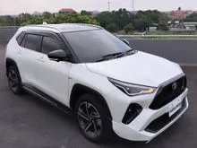 harga terbaik dp ringan 2025 Toyota Yaris Cross 1,5 S HV with GR Parts Aero Pkg(Prem Clr) SUV