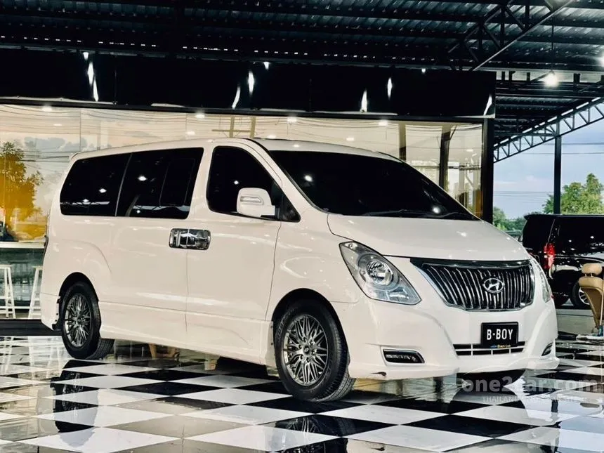 2017 Hyundai H-1 Limited II Van