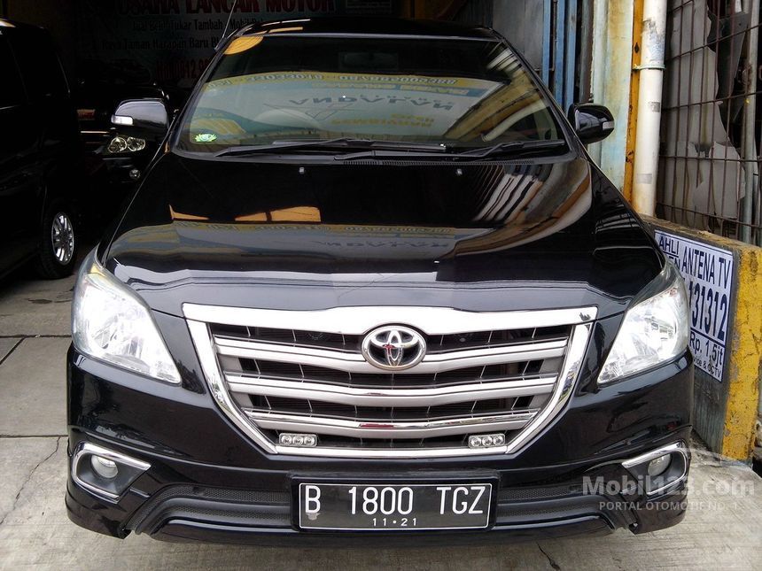 Jual Mobil Toyota Kijang Innova 2014 E 2.0 di Jawa Barat 