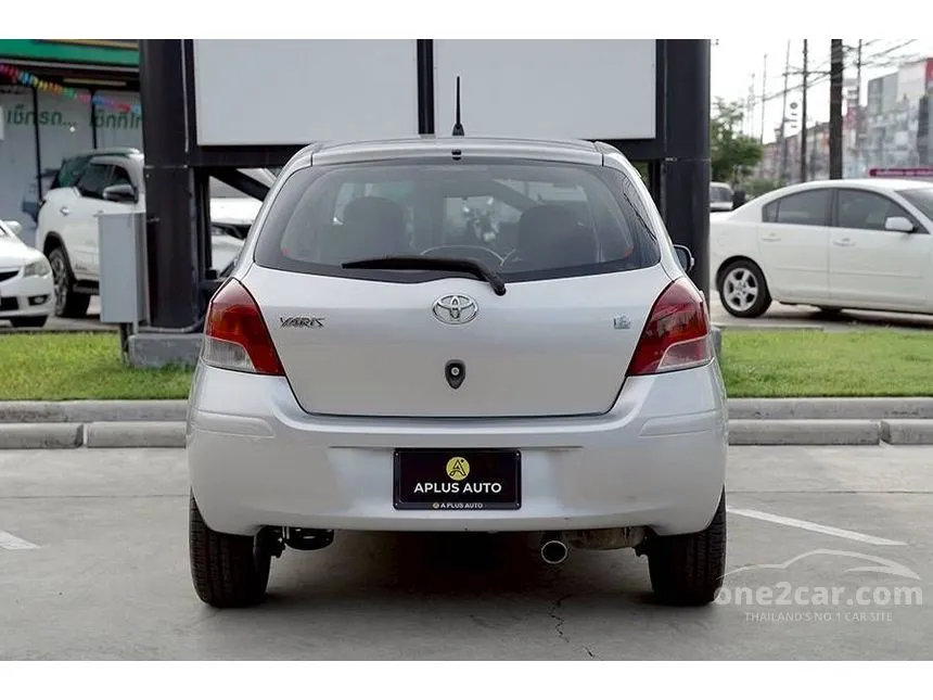 2009 Toyota YARIS E Hatchback