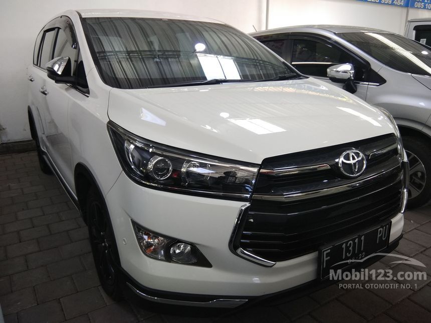 Jual Mobil  Toyota Innova  Venturer 2021 N140 2 4 di Jawa  