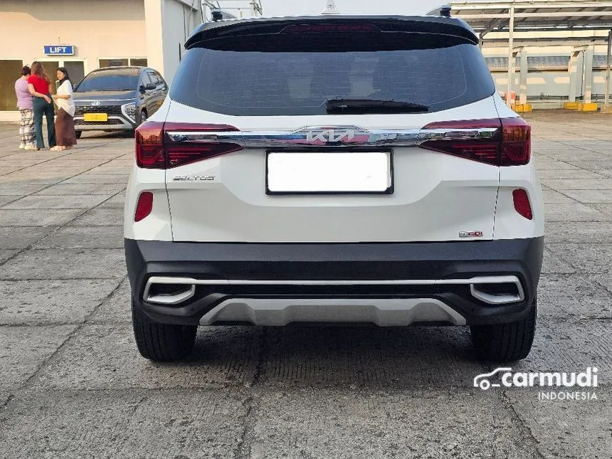 2022 KIA Seltos EX+ SUV
