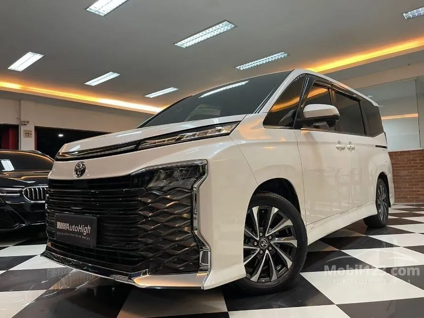 Jual Mobil Toyota Voxy 2022 2.0 di DKI Jakarta Automatic Van Wagon Putih Rp 560.000.000